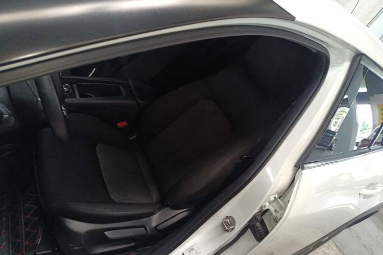 Used Mazda CX-4 2021 2.0L Automatic Two-Wheel Drive Blue Sky Exploration Edition Left Front Seat