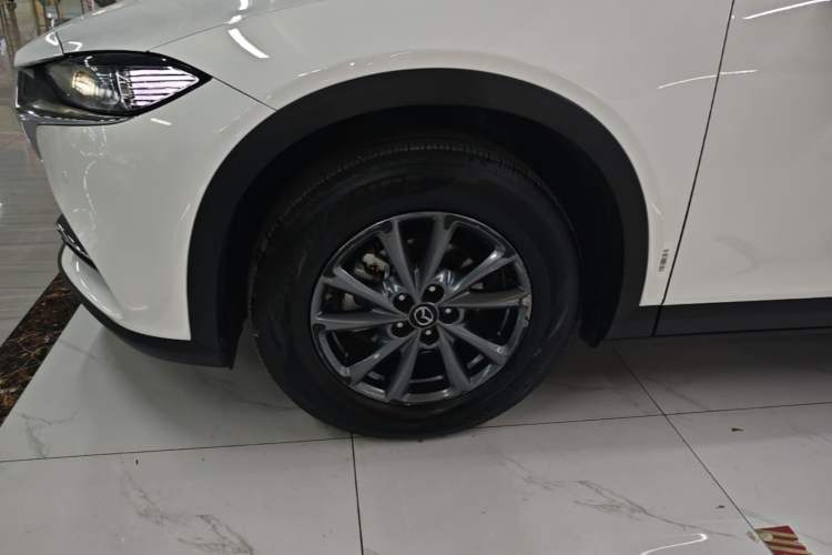 Used Mazda CX-4 2021 2.0L Automatic Two-Wheel Drive Blue Sky Exploration Edition Left Front Wheel Hub