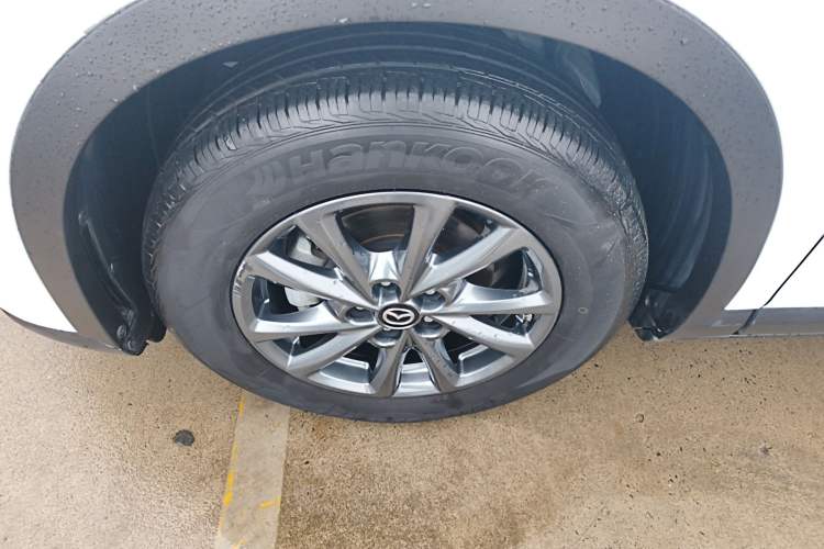Used Mazda CX-4 2021 2.0L Automatic Two-Wheel Drive Blue Sky Dynamic Edition Left Front Wheel Hub