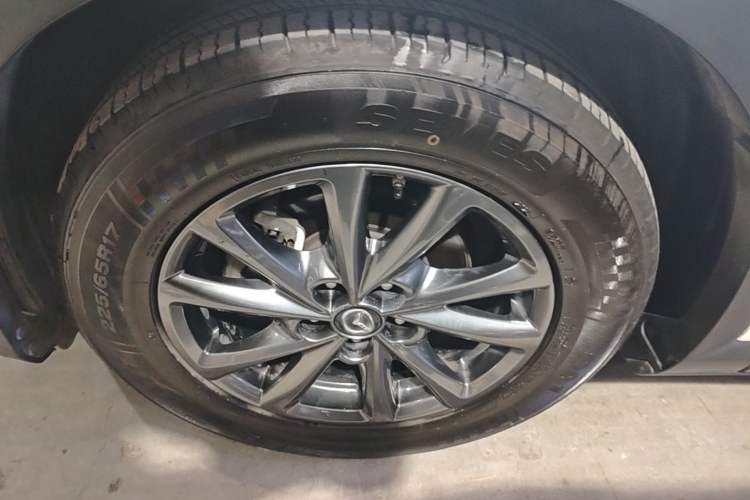Used Mazda CX-4 2021 2.0L Automatic Two-Wheel Drive Blue Sky Exploration Edition Left Front Wheel Hub