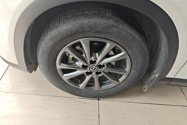 Used Mazda CX-4 2021 2.0L Automatic Two-Wheel Drive Blue Sky Dynamic Edition Left Front Wheel Hub