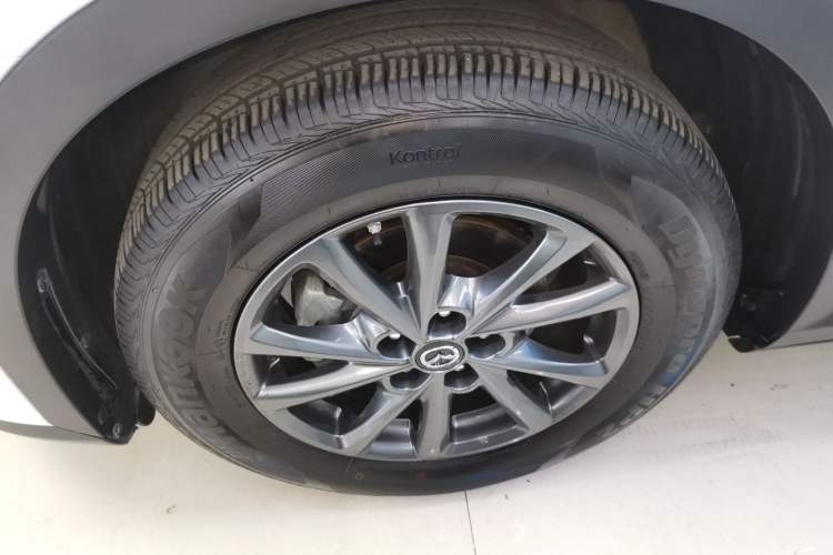 Used Mazda CX-4 2021 2.0L Automatic Two-Wheel Drive Blue Sky Dynamic Edition Left Front Wheel Hub