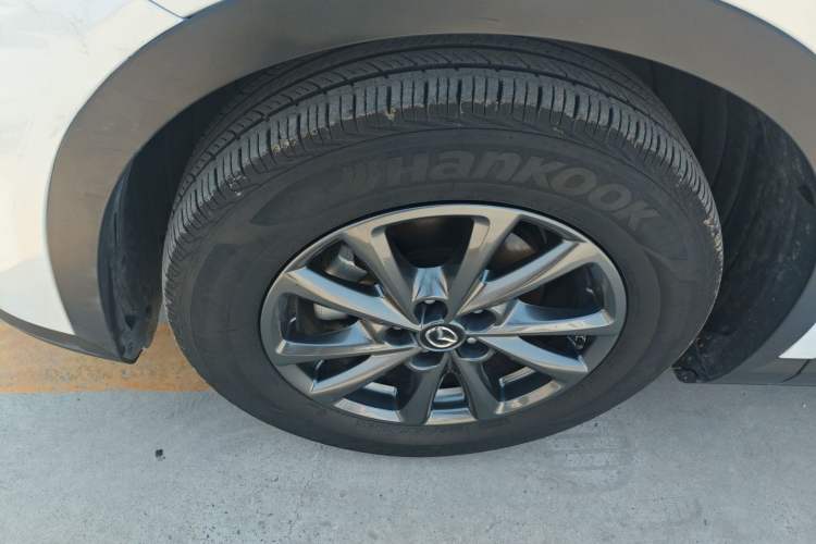 Used Mazda CX-4 2021 2.0L Automatic Two-Wheel Drive Blue Sky Dynamic Edition Left Front Wheel Hub