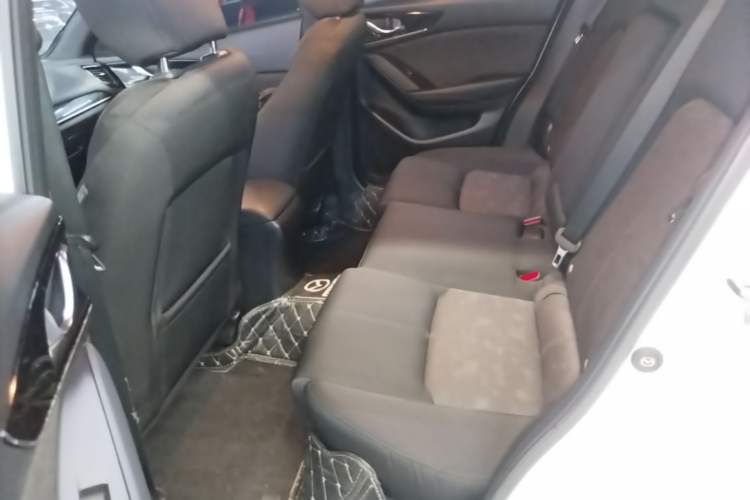 Used Mazda CX-4 2021 2.0L Automatic Two-Wheel Drive Blue Sky Dynamic Edition Left Rear Seat