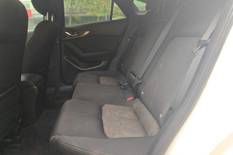 Used Mazda CX-4 2021 2.0L Automatic Two-Wheel Drive Blue Sky Dynamic Edition Left Rear Seat