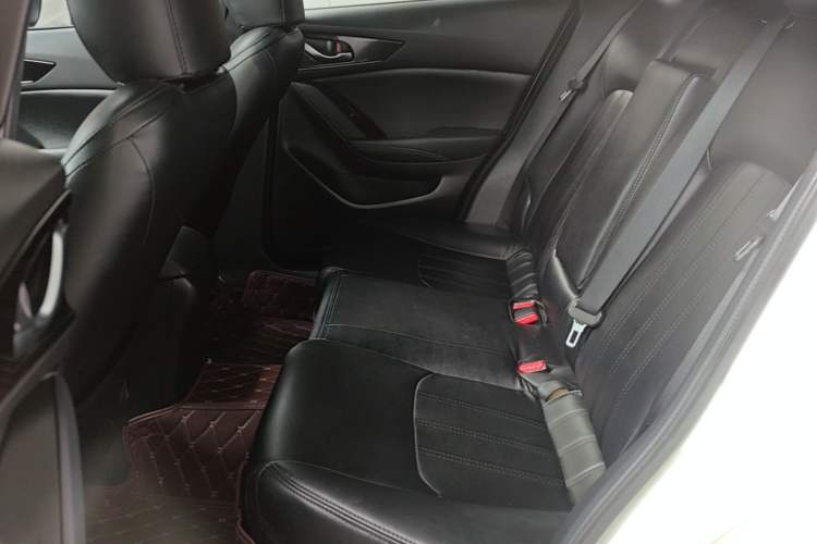 Used Mazda CX-4 2021 2.0L Automatic Two-Wheel Drive Blue Sky Dynamic Edition Left Rear Seat