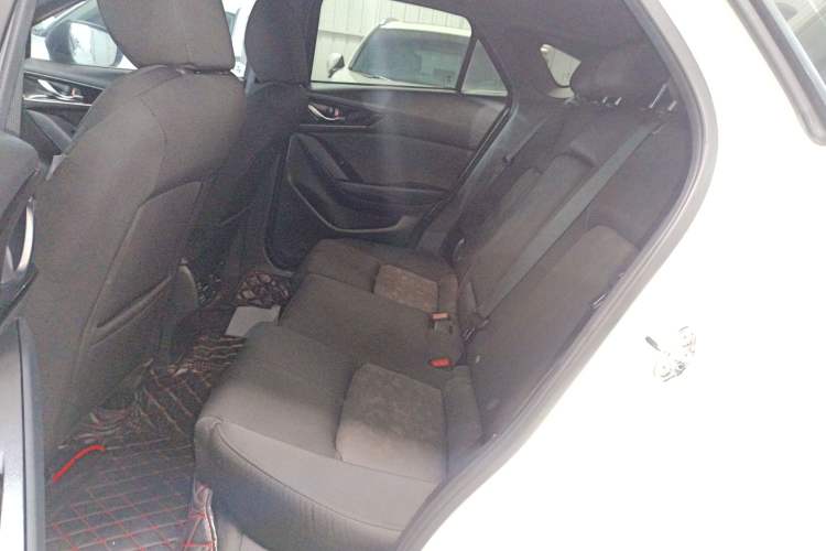 Used Mazda CX-4 2021 2.0L Automatic Two-Wheel Drive Blue Sky Exploration Edition Left Rear Seat