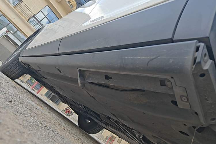 Used Mazda CX-4 2021 2.0L Automatic Two-Wheel Drive Blue Sky Dynamic Edition Left Side Sill