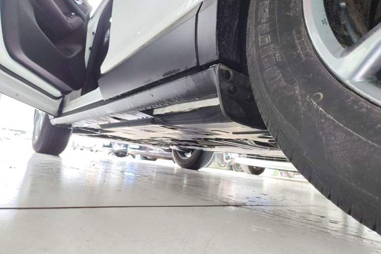 Used Mazda CX-4 2021 2.0L Automatic Two-Wheel Drive Blue Sky Luxury Edition Left Side Sill