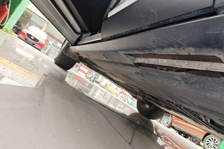 Used Mazda CX-4 2021 2.0L Automatic Two-Wheel Drive Blue Sky Dynamic Edition Left Side Sill