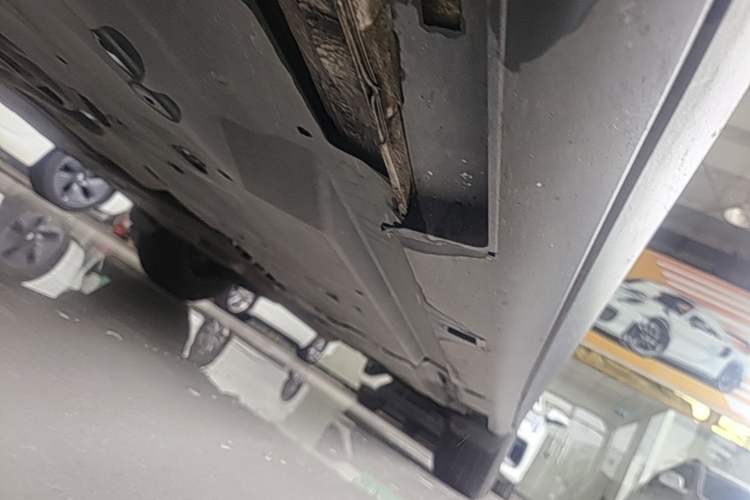 Used Mazda CX-4 2021 2.0L Automatic Two-Wheel Drive Blue Sky Exploration Edition Left Side Sill