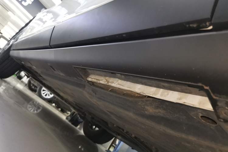 Used Mazda CX-4 2021 2.0L Automatic Two-Wheel Drive Blue Sky Dynamic Edition Left Side Sill