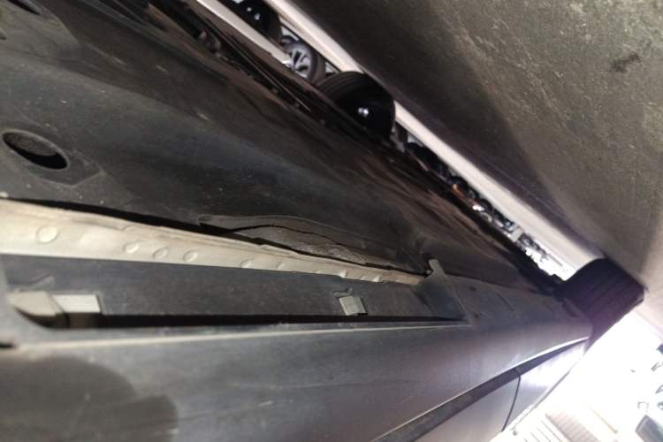 Used Mazda CX-4 2021 2.0L Automatic Two-Wheel Drive Blue Sky Exploration Edition Left Side Sill