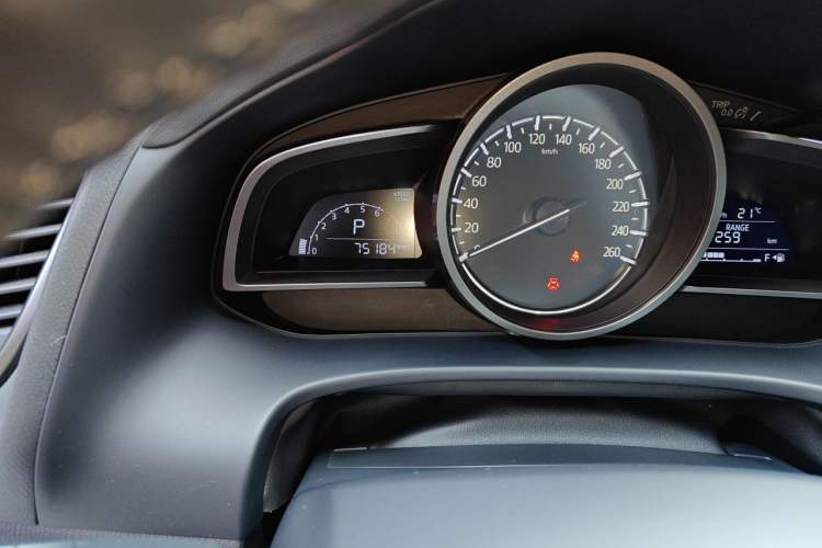Used Mazda CX-4 2021 2.0L Automatic Two-Wheel Drive Blue Sky Luxury Edition Odometer Close Up