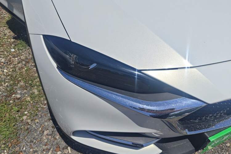 Used Mazda CX-4 2021 2.0L Automatic Two-Wheel Drive Blue Sky Dynamic Edition Right Front Headlight
