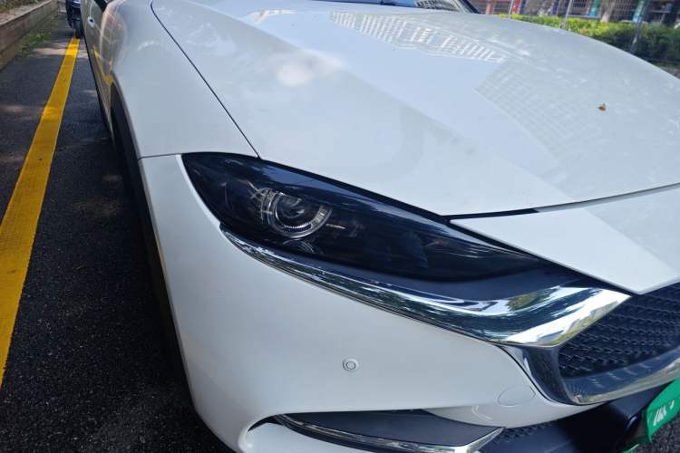 Used Mazda CX-4 2021 2.0L Automatic Two-Wheel Drive Blue Sky Luxury Edition Right Front Headlight