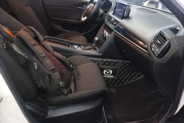 Used Mazda CX-4 2021 2.0L Automatic Two-Wheel Drive Blue Sky Dynamic Edition Right Front Seat