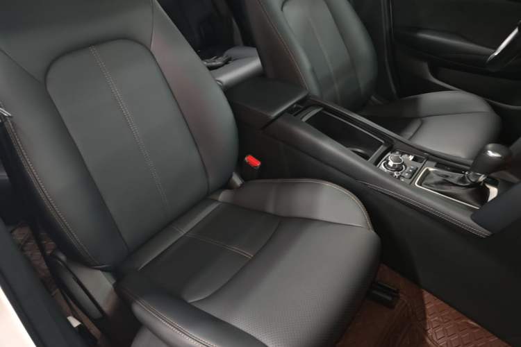 Used Mazda CX-4 2021 2.0L Automatic Two-Wheel Drive Blue Sky Exploration Edition Right Front Seat
