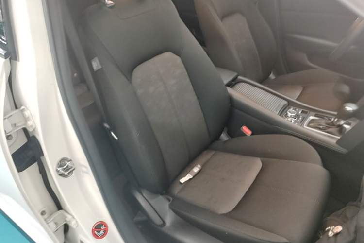 Used Mazda CX-4 2021 2.0L Automatic Two-Wheel Drive Blue Sky Exploration Edition Right Front Seat