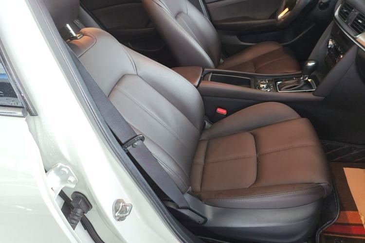 Used Mazda CX-4 2021 2.0L Automatic Two-Wheel Drive Blue Sky Luxury Edition Right Front Seat