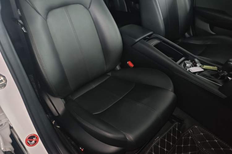 Used Mazda CX-4 2021 2.0L Automatic Two-Wheel Drive Blue Sky Exploration Edition Right Front Seat