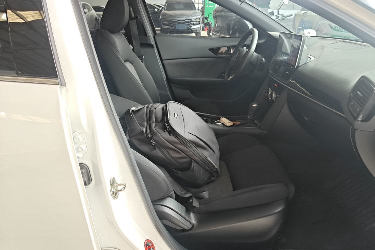 Used Mazda CX-4 2021 2.0L Automatic Two-Wheel Drive Blue Sky Dynamic Edition Right Front Seat