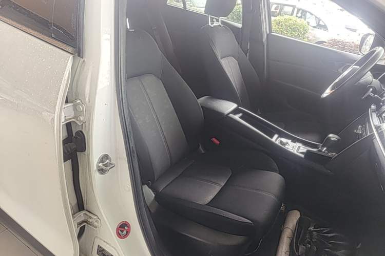 Used Mazda CX-4 2021 2.0L Automatic Two-Wheel Drive Blue Sky Exploration Edition Right Front Seat