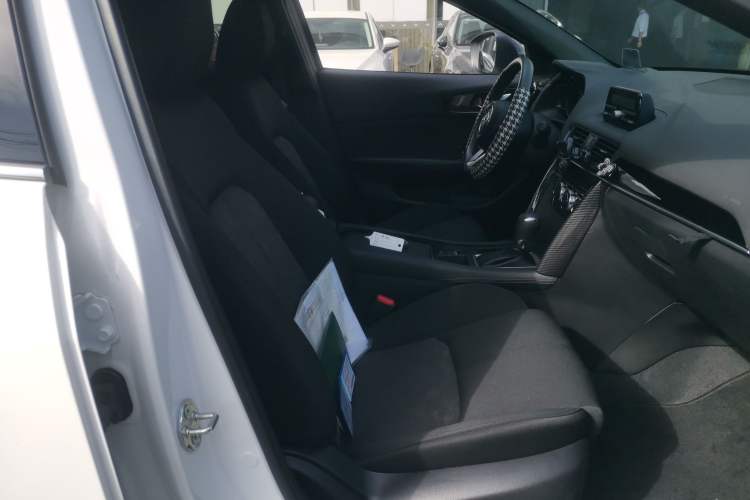 Used Mazda CX-4 2021 2.0L Automatic Two-Wheel Drive Blue Sky Dynamic Edition Right Front Seat