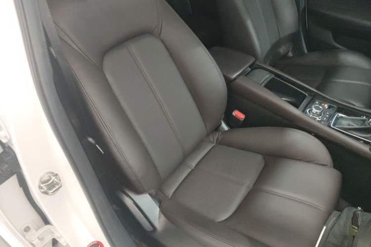 Used Mazda CX-4 2021 2.0L Automatic Two-Wheel Drive Blue Sky Luxury Edition Right Front Seat