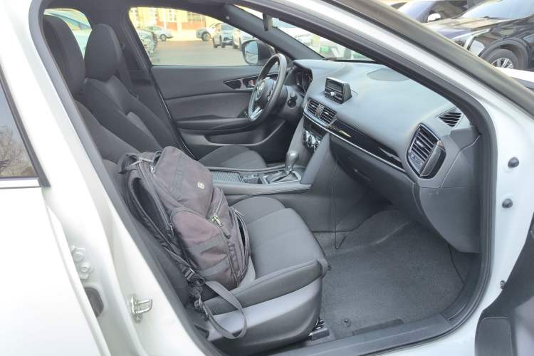 Used Mazda CX-4 2021 2.0L Automatic Two-Wheel Drive Blue Sky Dynamic Edition Right Front Seat