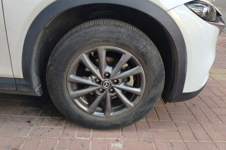 Used Mazda CX-4 2021 2.0L Automatic Two-Wheel Drive Blue Sky Dynamic Edition Right Front Wheel Hub