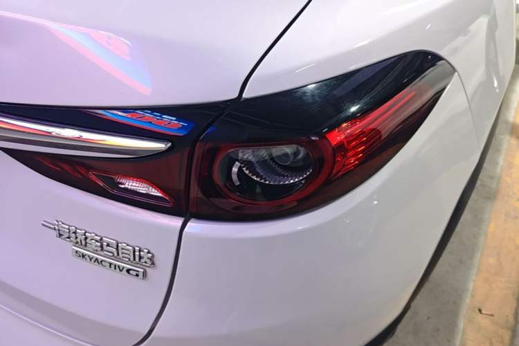 Used Mazda CX-4 2021 2.0L Automatic Two-Wheel Drive Blue Sky Exploration Edition Right Rear Taillight