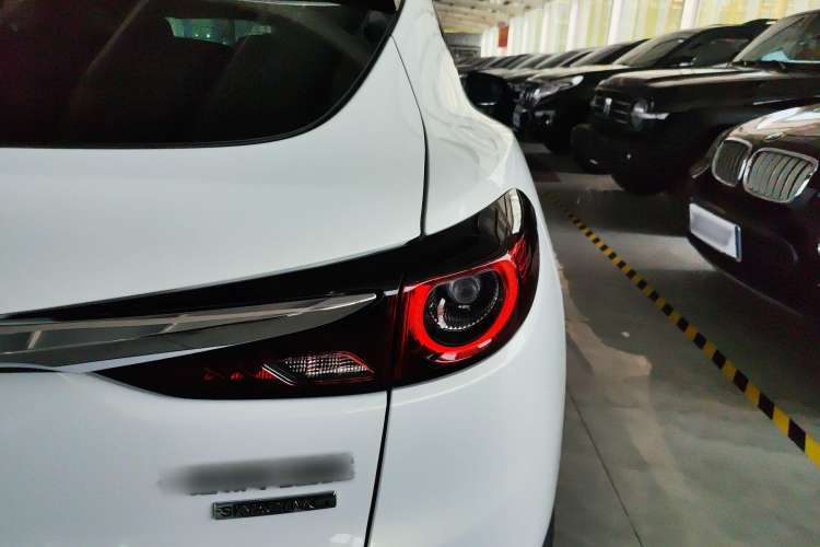 Used Mazda CX-4 2021 2.0L Automatic Two-Wheel Drive Blue Sky Luxury Edition Right Rear Taillight