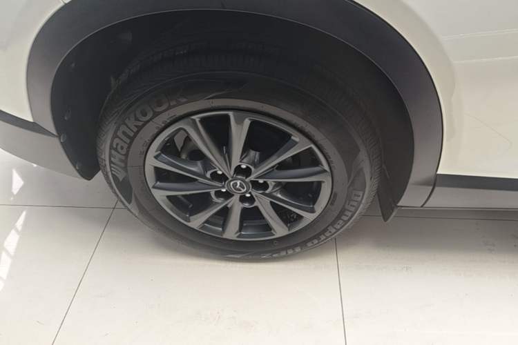 Used Mazda CX-4 2021 2.0L Automatic Two-Wheel Drive Blue Sky Dynamic Edition Right Rear Wheel Hub