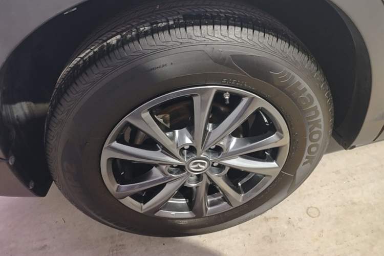 Used Mazda CX-4 2021 2.0L Automatic Two-Wheel Drive Blue Sky Exploration Edition Right Rear Wheel Hub