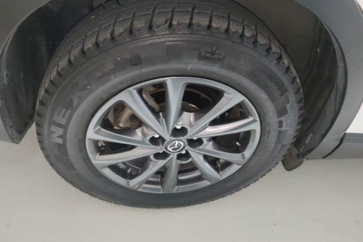 Used Mazda CX-4 2021 2.0L Automatic Two-Wheel Drive Blue Sky Luxury Edition Right Rear Wheel Hub