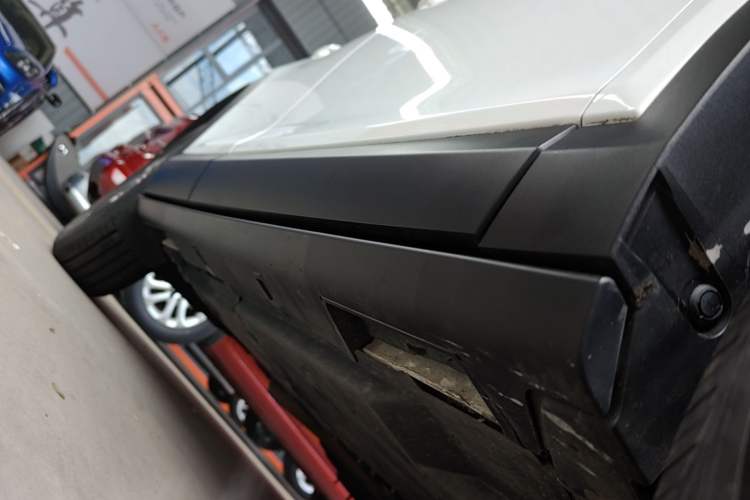 Used Mazda CX-4 2021 2.0L Automatic Two-Wheel Drive Blue Sky Dynamic Edition Right Side Sill