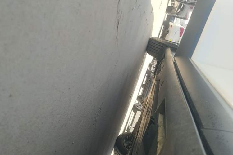 Used Mazda CX-4 2021 2.0L Automatic Two-Wheel Drive Blue Sky Exploration Edition Right Side Sill