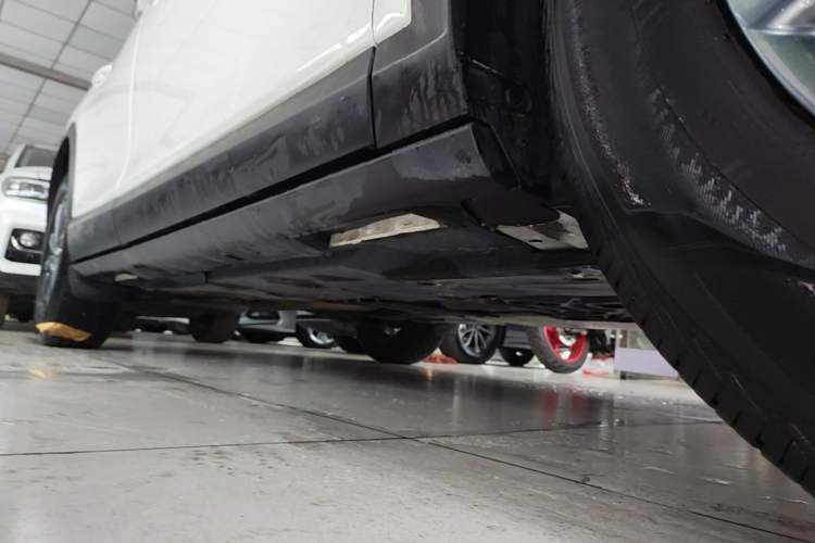 Used Mazda CX-4 2021 2.0L Automatic Two-Wheel Drive Blue Sky Luxury Edition Right Side Sill