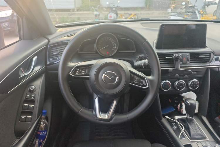 Used Mazda CX-4 2021 2.0L Automatic Two-Wheel Drive Blue Sky Dynamic Edition Steering Wheel