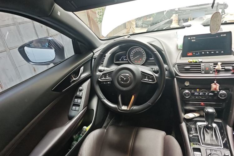 Used Mazda CX-4 2021 2.0L Automatic Two-Wheel Drive Blue Sky Luxury Edition Steering Wheel