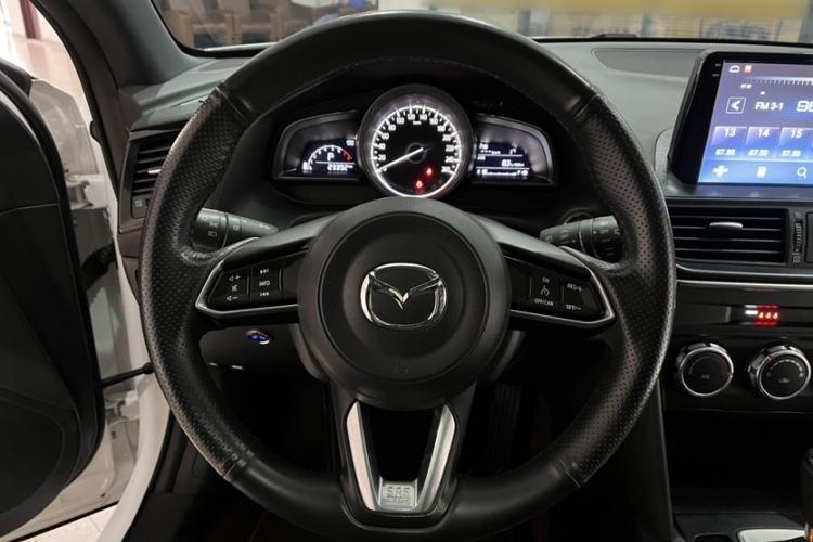 Used Mazda CX-4 2021 2.0L Automatic Two-Wheel Drive Blue Sky Dynamic Edition Steering Wheel