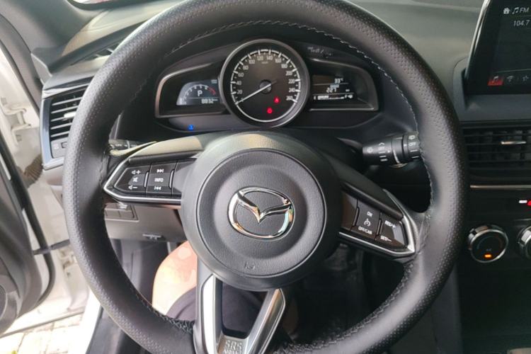 Used Mazda CX-4 2021 2.0L Automatic Two-Wheel Drive Blue Sky Dynamic Edition Steering Wheel