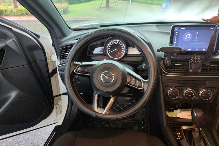 Used Mazda CX-4 2021 2.0L Automatic Two-Wheel Drive Blue Sky Dynamic Edition Steering Wheel