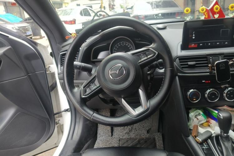 Used Mazda CX-4 2021 2.0L Automatic Two-Wheel Drive Blue Sky Dynamic Edition Steering Wheel
