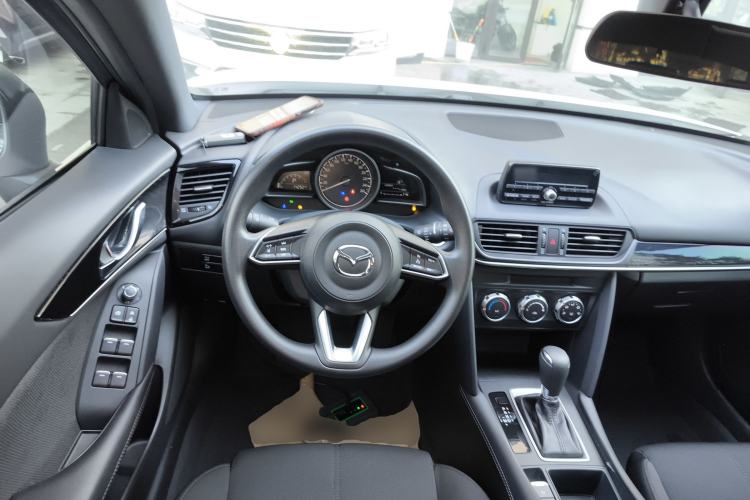 Used Mazda CX-4 2021 2.0L Automatic Two-Wheel Drive Blue Sky Dynamic Edition Steering Wheel