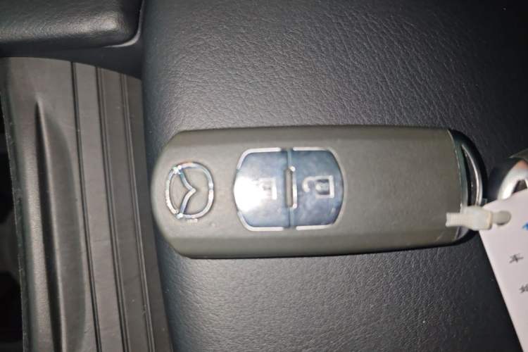 Used Mazda CX-4 2021 2.0L Automatic Two-Wheel Drive Blue Sky Exploration Edition Vehicle Key
