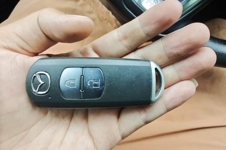 Used Mazda CX-4 2021 2.0L Automatic Two-Wheel Drive Blue Sky Dynamic Edition Vehicle Key