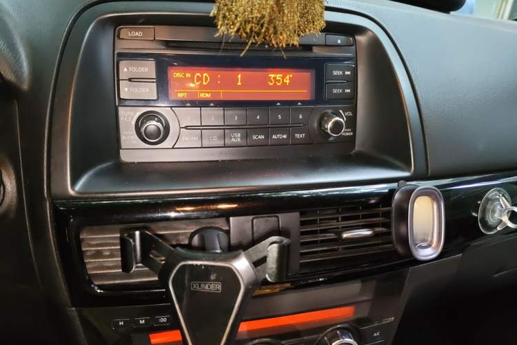 Used Mazda CX-5 2012 2.0L Four-Wheel Drive Deluxe Edition Audio And AC Panel