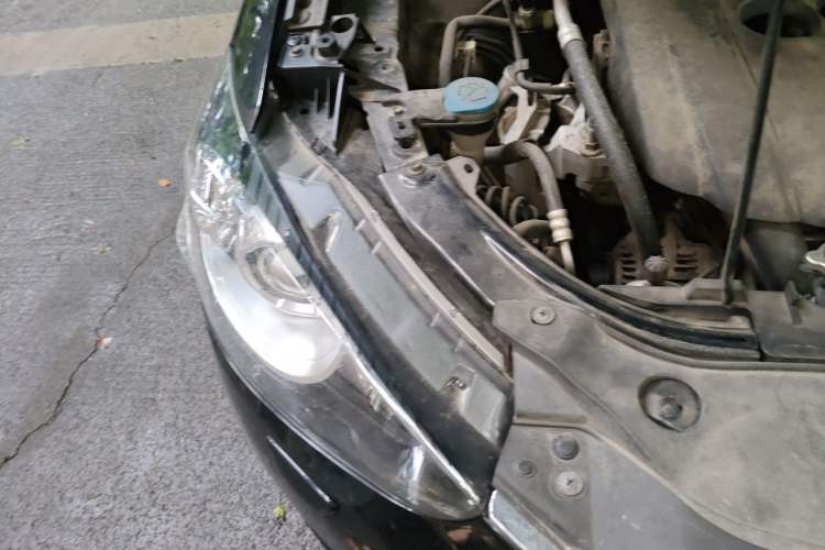 Used Mazda CX-5 2012 2.0L Four-Wheel Drive Deluxe Edition Engine Bay Right